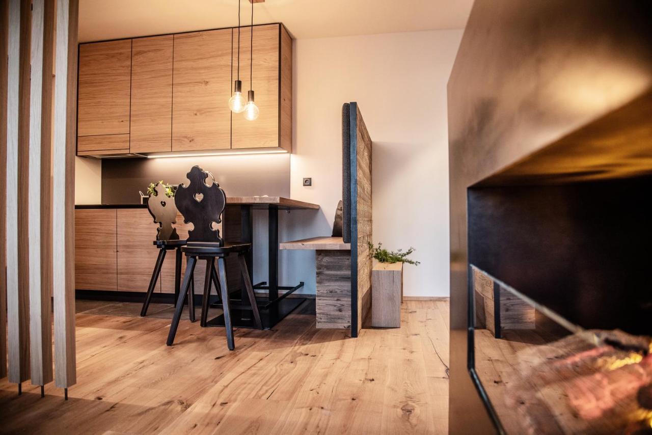 Appartement- Und Wellnesshotel Winkler Falzes Exterior photo