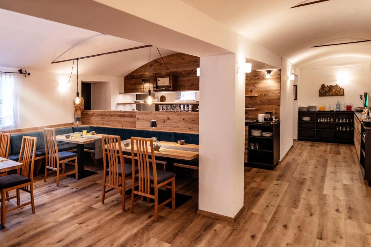 Appartement- Und Wellnesshotel Winkler Falzes Exterior photo