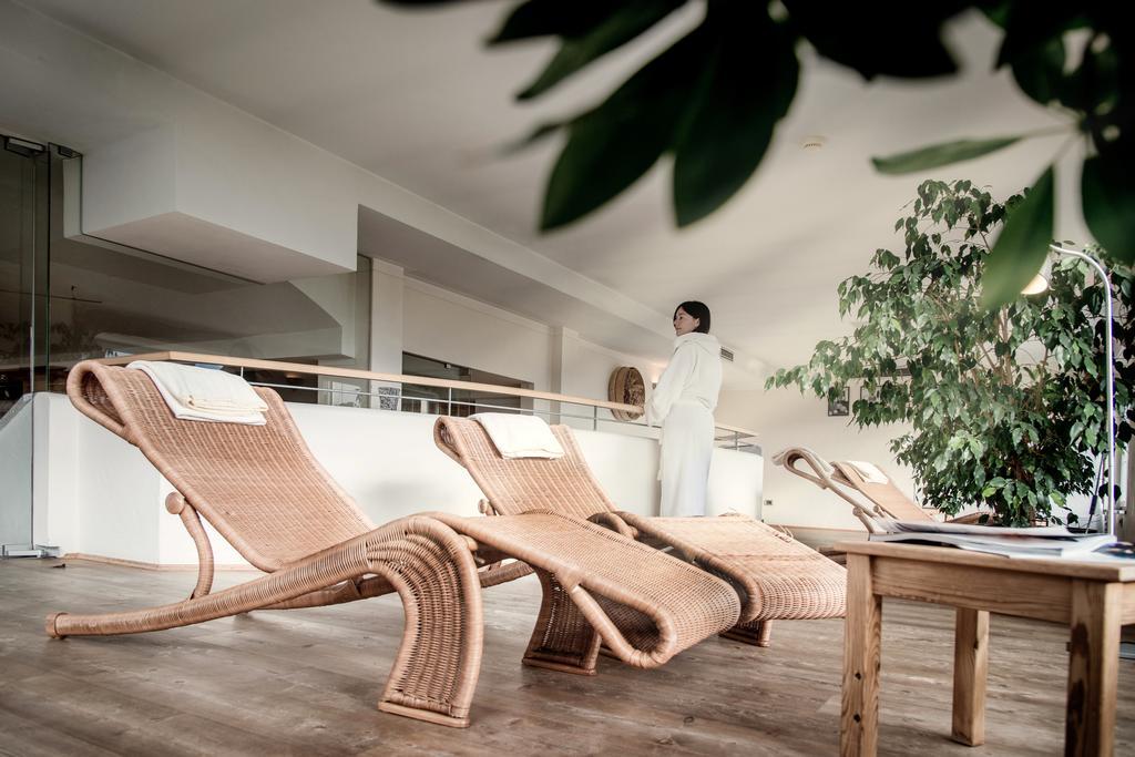 Appartement- Und Wellnesshotel Winkler Falzes Exterior photo
